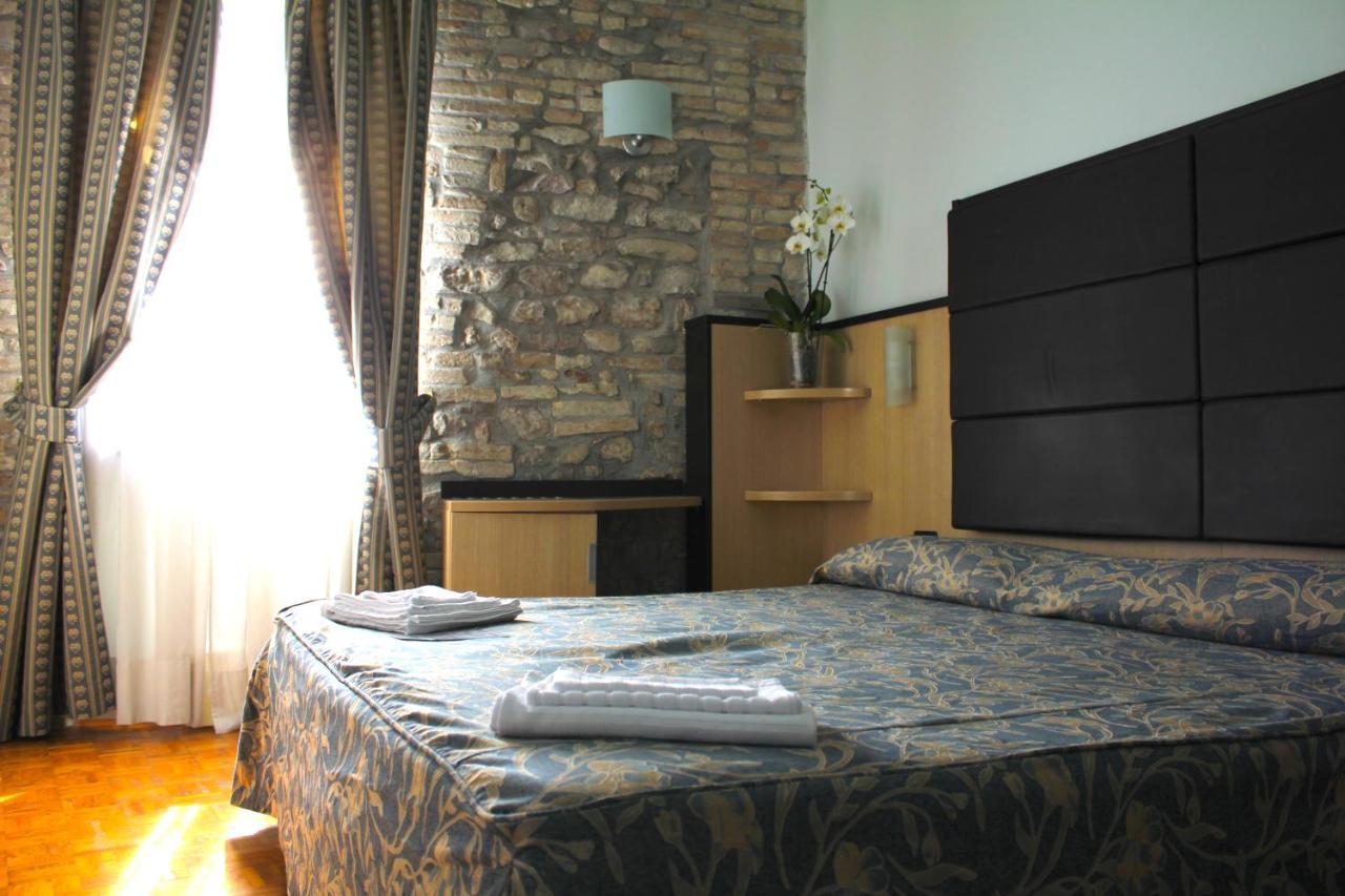 Hotel Il Castello อัสซิซี ภายนอก รูปภาพ