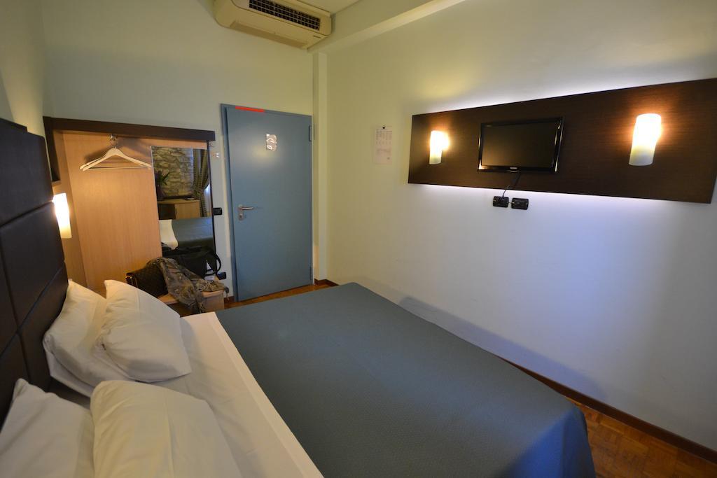 Hotel Il Castello อัสซิซี ภายนอก รูปภาพ