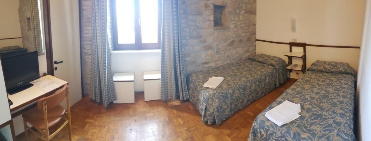 Hotel Il Castello อัสซิซี ภายนอก รูปภาพ