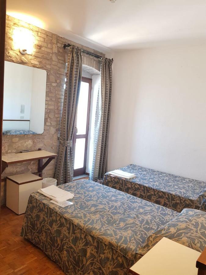 Hotel Il Castello อัสซิซี ภายนอก รูปภาพ